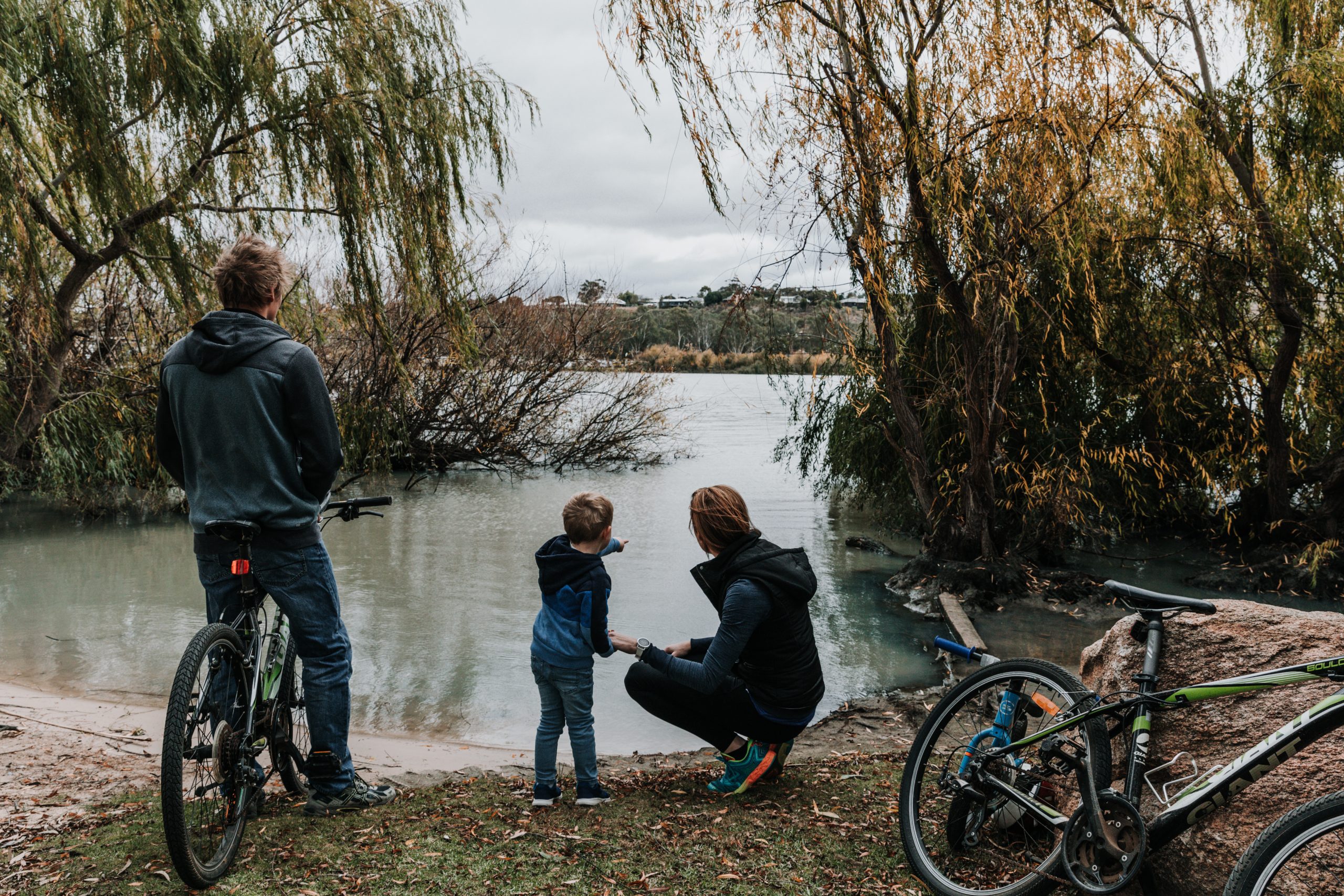 biking-family