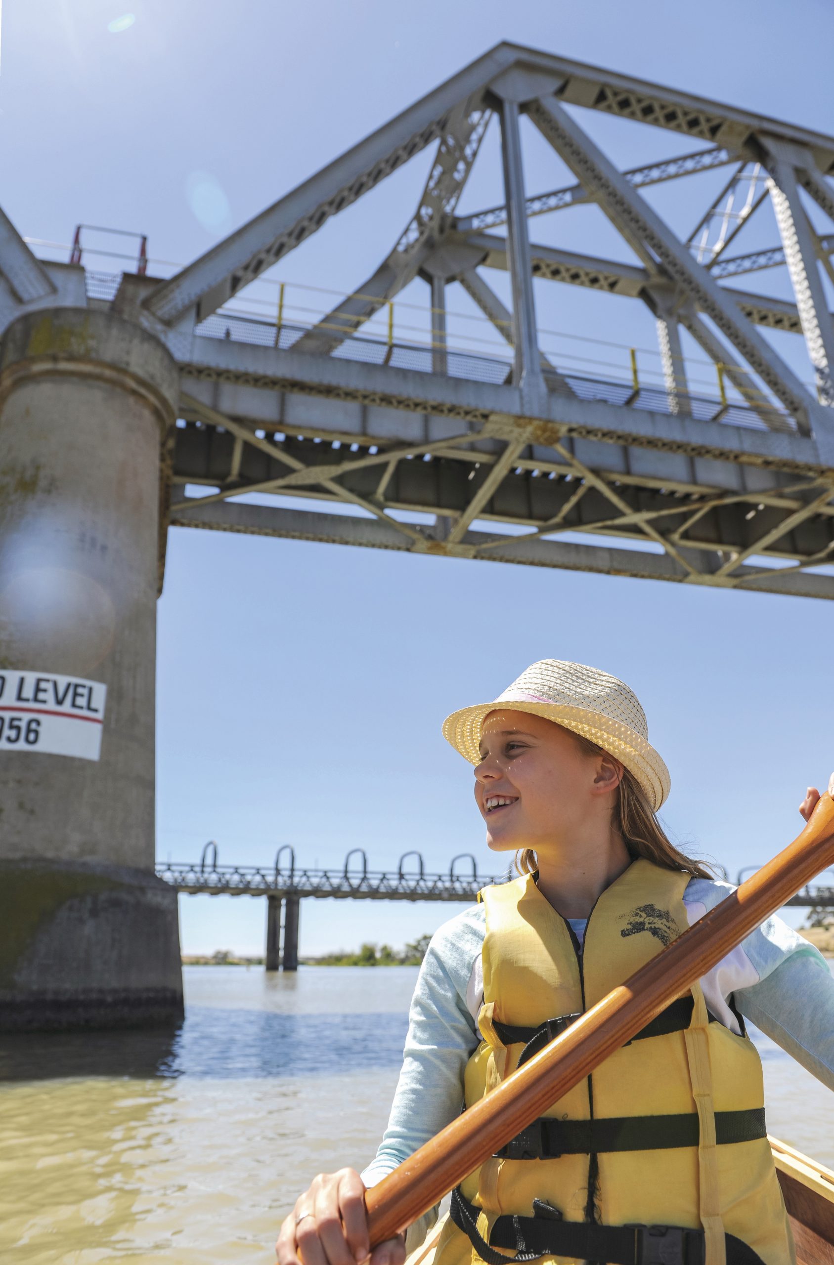 murray-bridge-kayaking