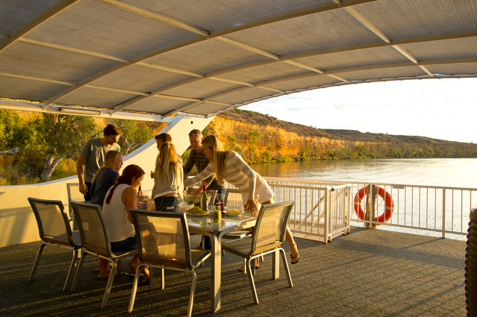 Houseboat Lunch