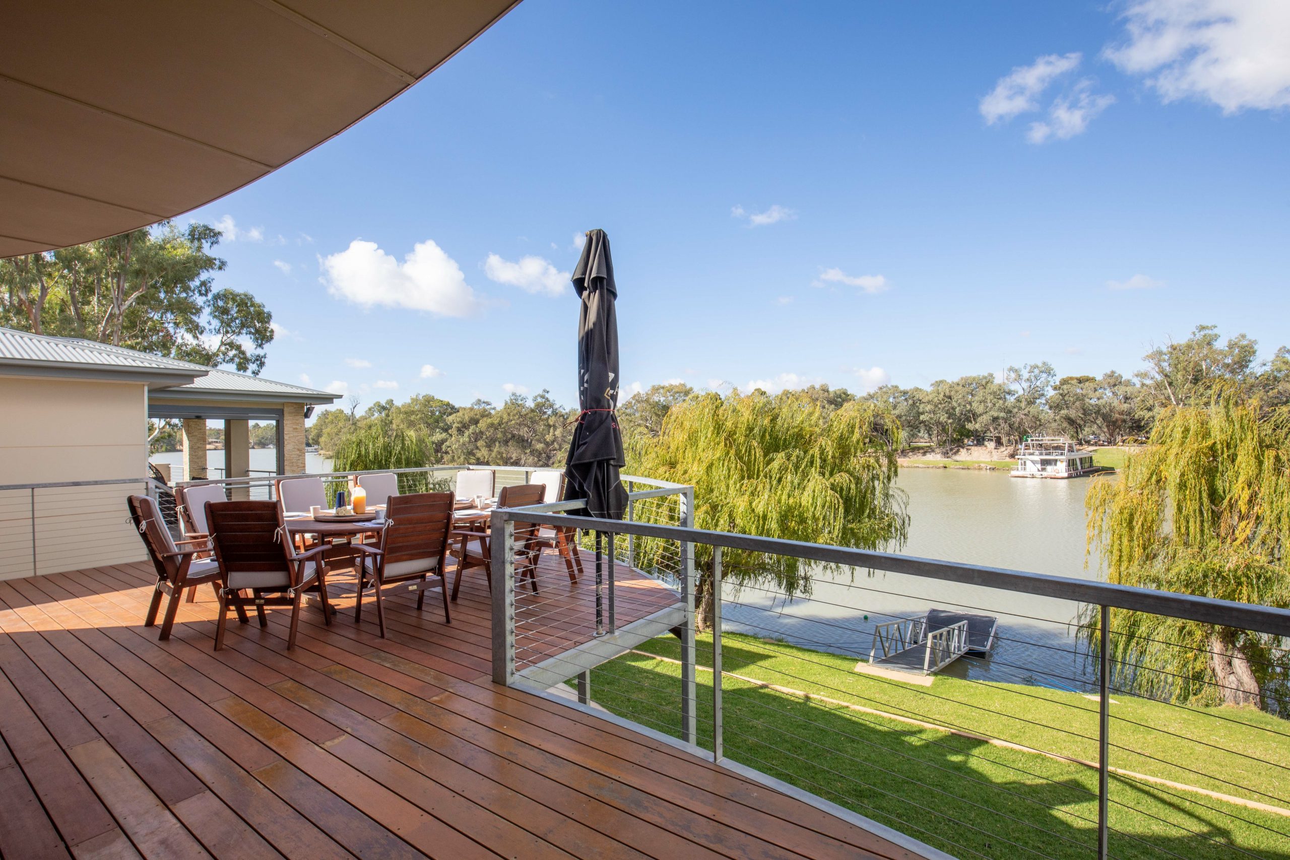 premium-river-front-holiday-home