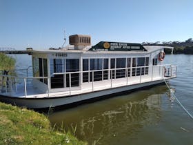 Four Knots Murray River cruise boat